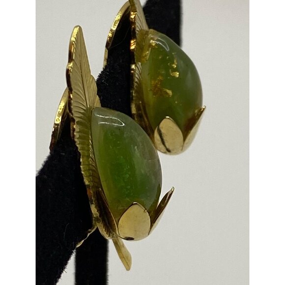 Vintage Leru Green Cabochon Gold-Tone Clip-On Earrings J0260 - Picture 5 of 11